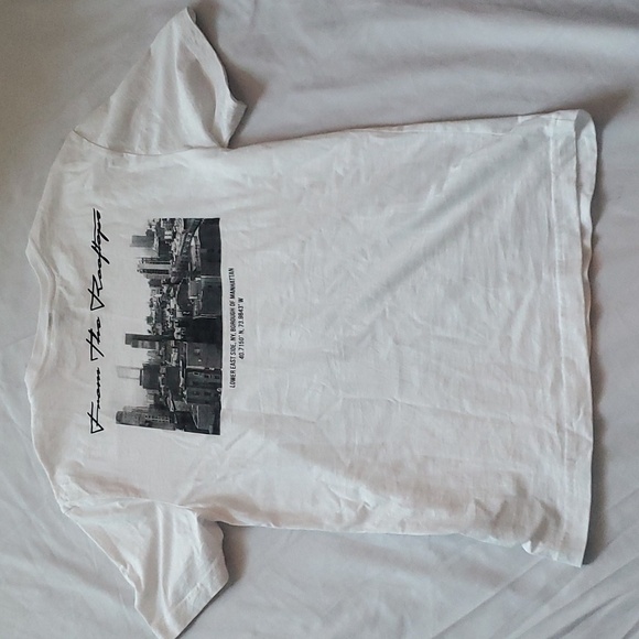 H&M "From the Rooftop" White Graphic T-Shirt - Picture 7 of 9